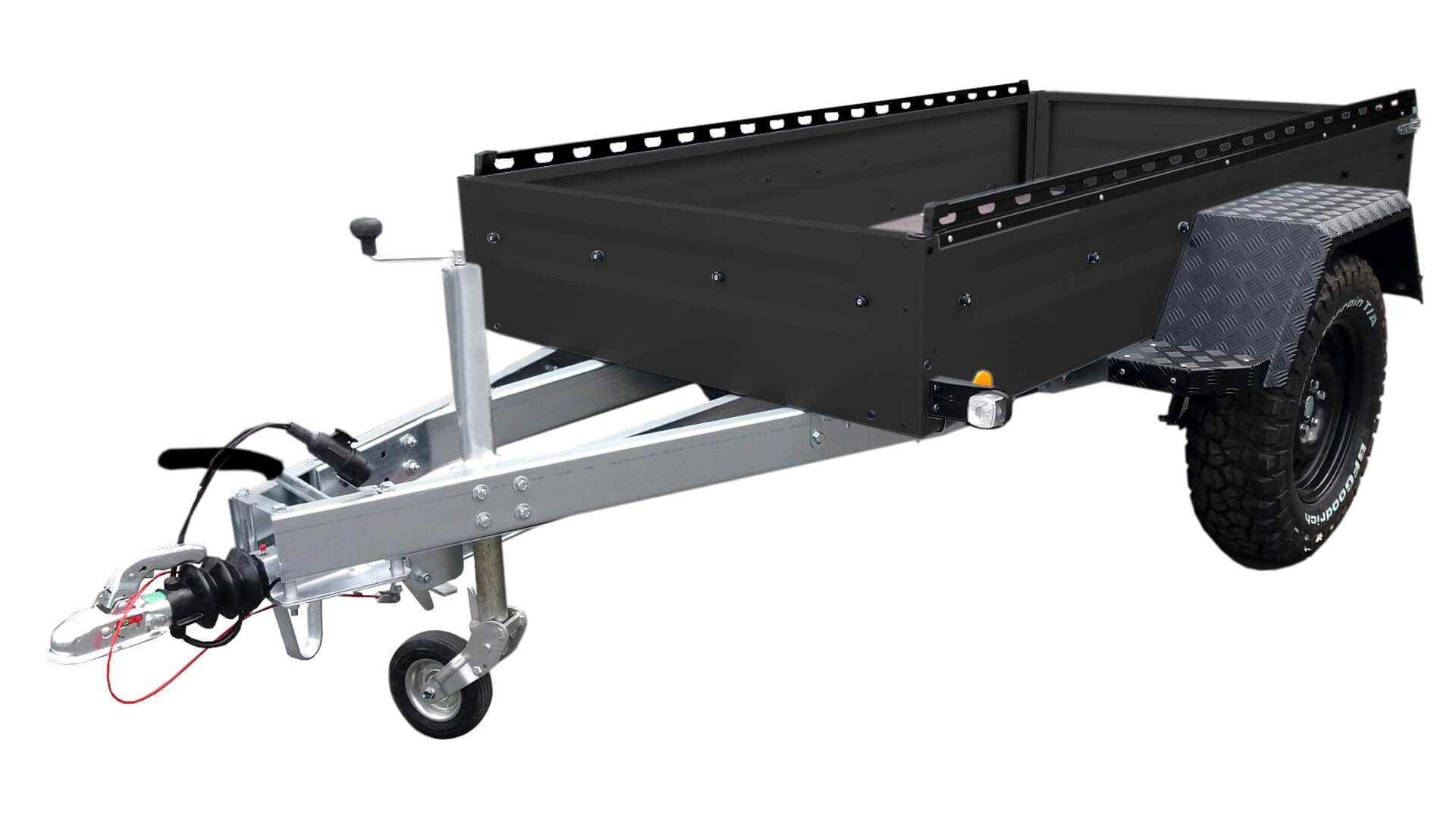 Stevige zwarte aanhangwagen voor transport, ideaal voor verhuur en logistiek.