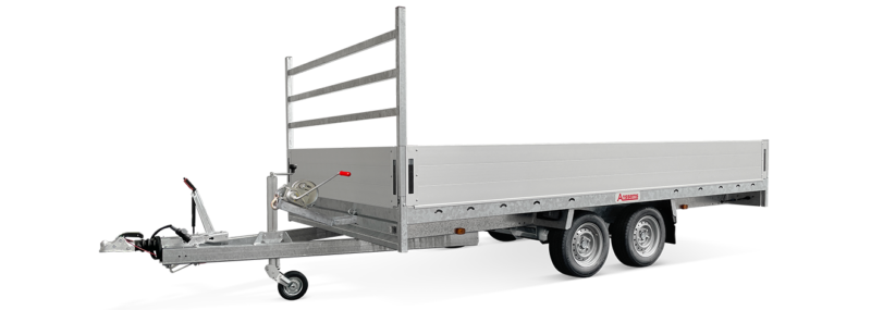 Stalen veetrailer met dubbele assen en laadvlak voor transport.