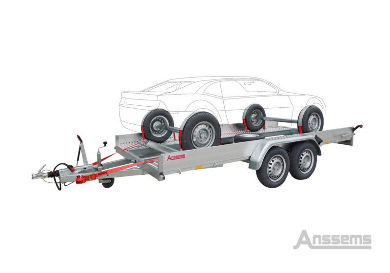 Betrouwbare auto transport aanhangwagen met drie wielen en stevige constructie.