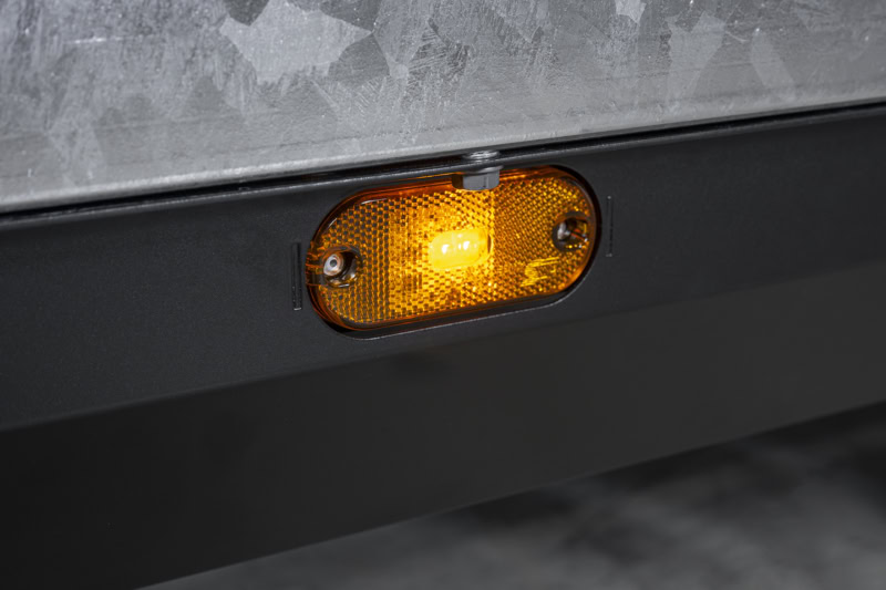 Achterlicht van een aanhangwagen voor veiligheid en zichtbaarheid.