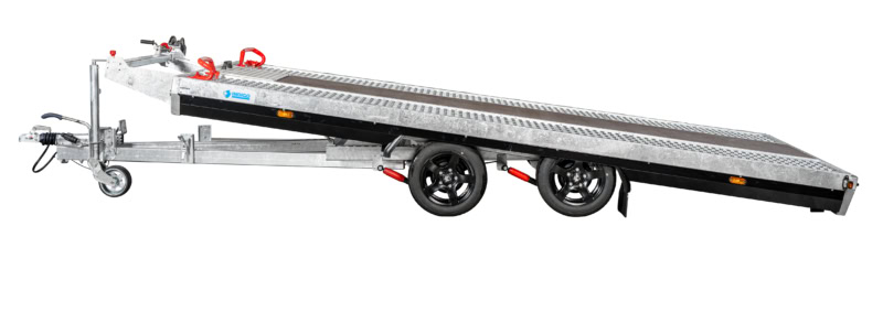 Vrachtwagenaanhanger voor het vervoeren van voertuigen en goederen.