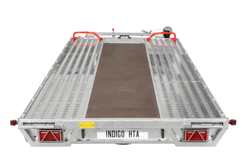 Veetrailer voor transport en verhuur met antislipoppervlak en laadklep.