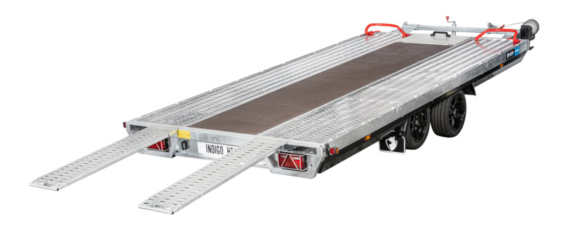 Aanhangwagen met laadvlak voor transport en verhuur.