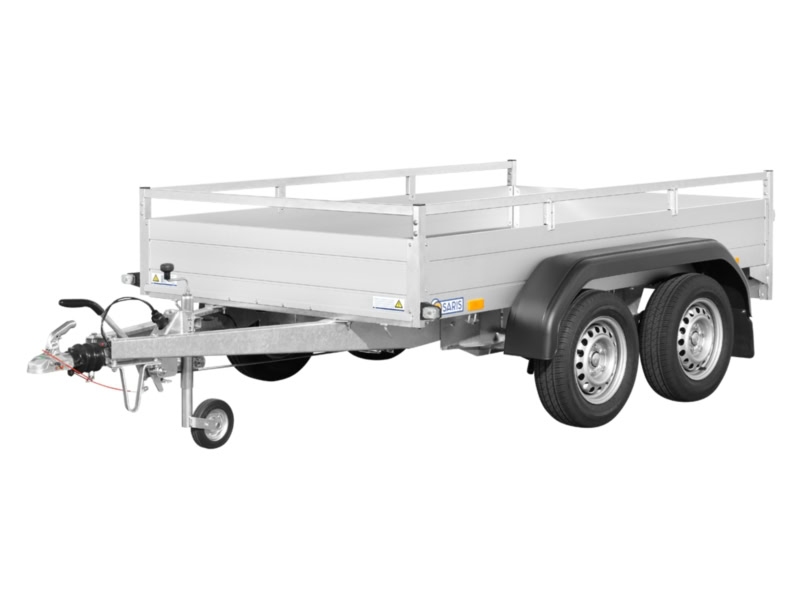 Veetrailer met houten zijwanden voor transport en opslag.