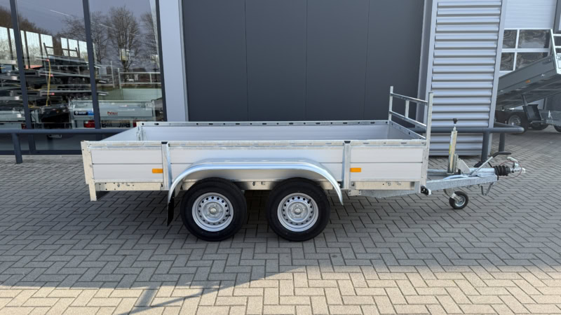 Veetrailer met dubbele assen voor zware ladingen.