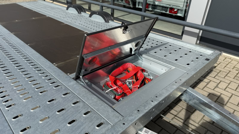 Brian James A Transporter - Afbeelding 5